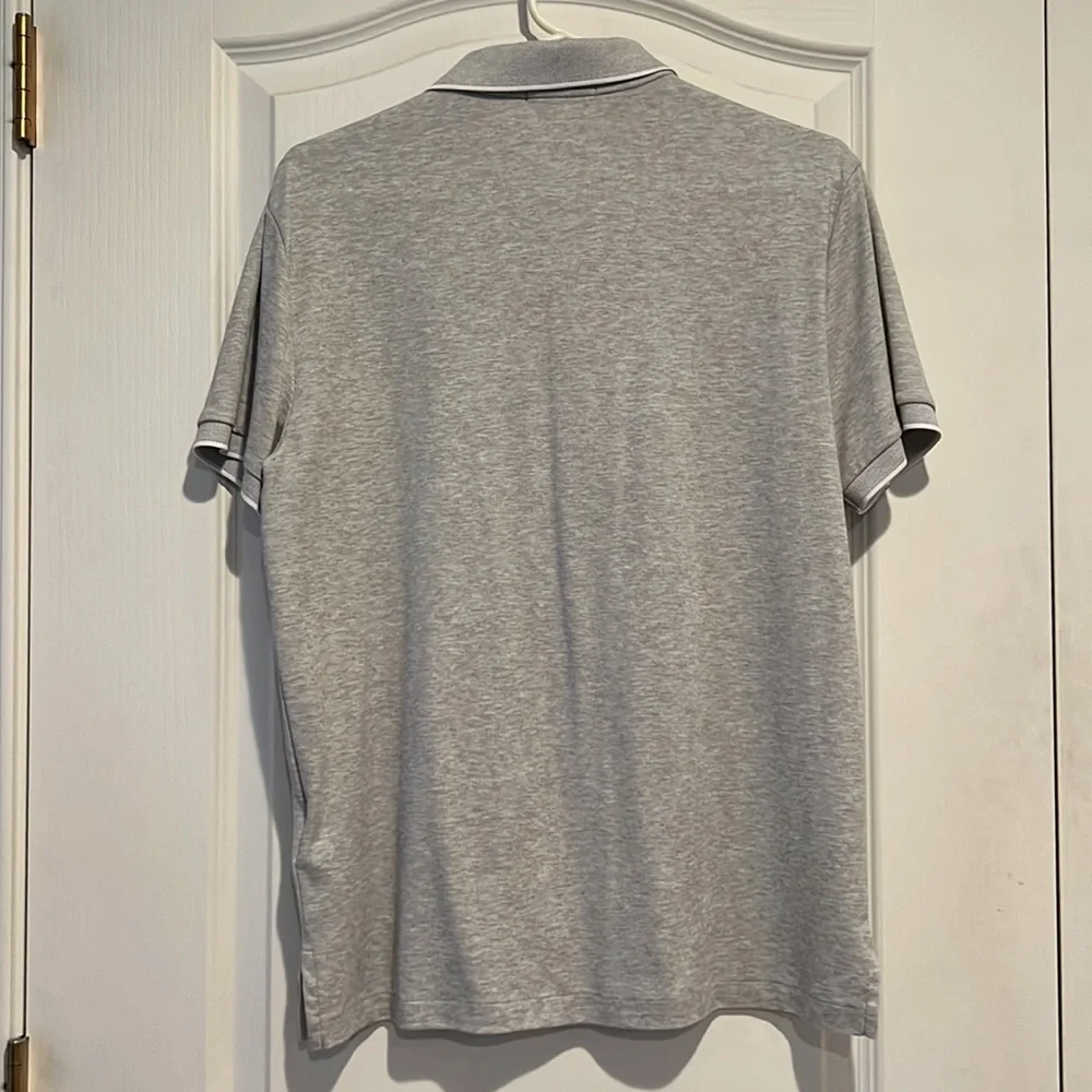 Polo by Ralph Lauren Light Grey Size Medium short sleeved shirt
